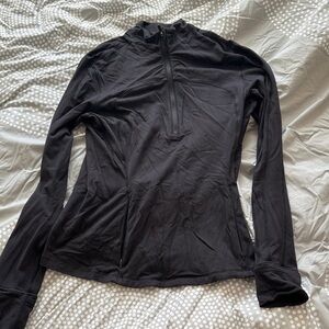 Lululemon Athletica Run Briskly half Zip Pullover